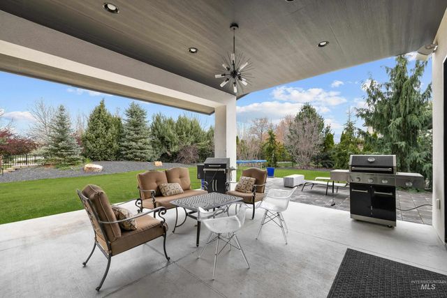 3672 W Red Jade Ct, Meridian, ID 83646