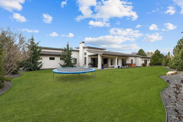 3672 W Red Jade Ct, Meridian, ID 83646