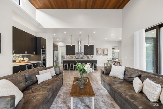 3672 W Red Jade Ct, Meridian, ID 83646