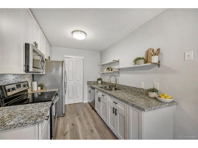 580 Vance St A, Lakewood, CO 80226