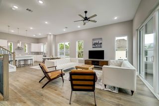 1411 W 23rd Street, Houston, TX 77008