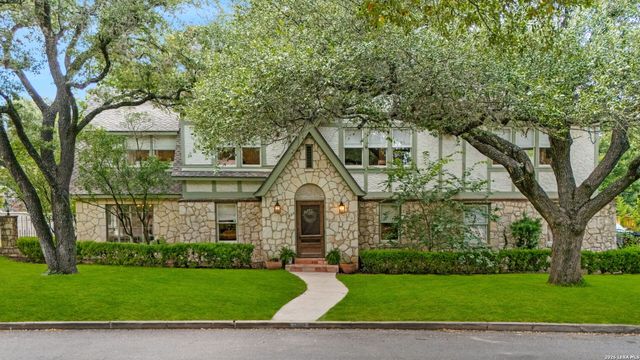 137 PARK DR, Olmos Park, TX 78212