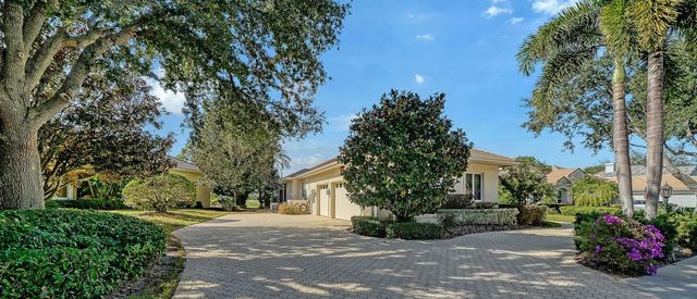 8108 COLLINGWOOD COURT, University Park, FL 34201