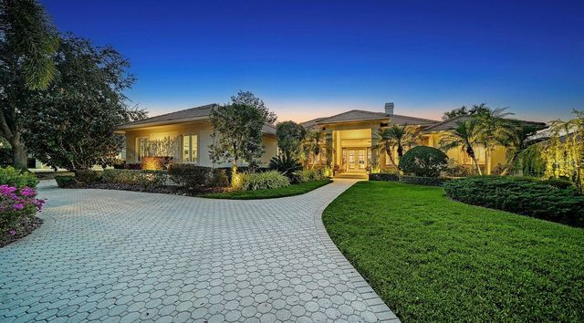 8108 COLLINGWOOD COURT, University Park, FL 34201