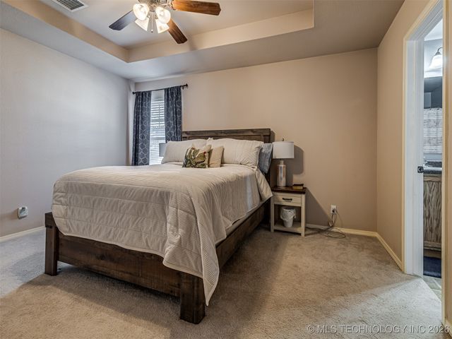 19 E Fairlane Court, Sapulpa, OK 74066