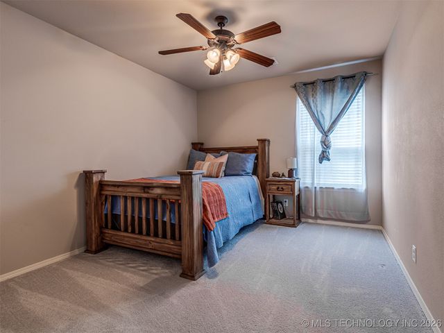 19 E Fairlane Court, Sapulpa, OK 74066