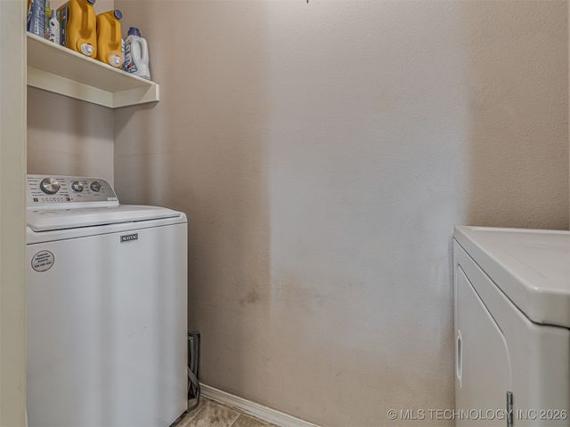 19 E Fairlane Court, Sapulpa, OK 74066