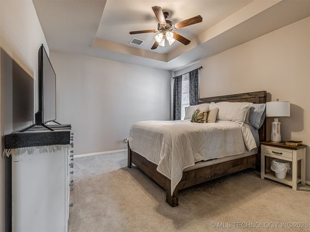 19 E Fairlane Court, Sapulpa, OK 74066