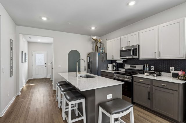 566 Trinity Way, Spring Hill, TN 37174