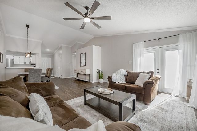 8831 HAMPDEN DRIVE, Tampa, FL 33626