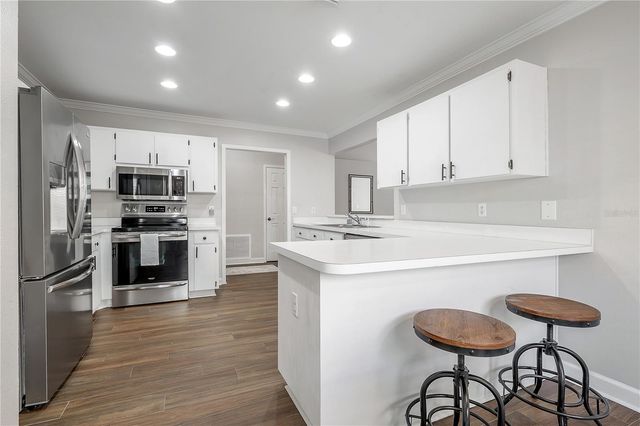 8831 HAMPDEN DRIVE, Tampa, FL 33626