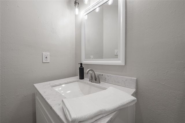 8831 HAMPDEN DRIVE, Tampa, FL 33626