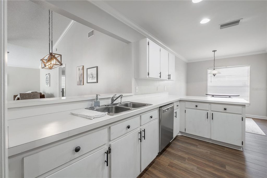 Image 15 of property listing at 8831 HAMPDEN DRIVE, Tampa, FL 33626