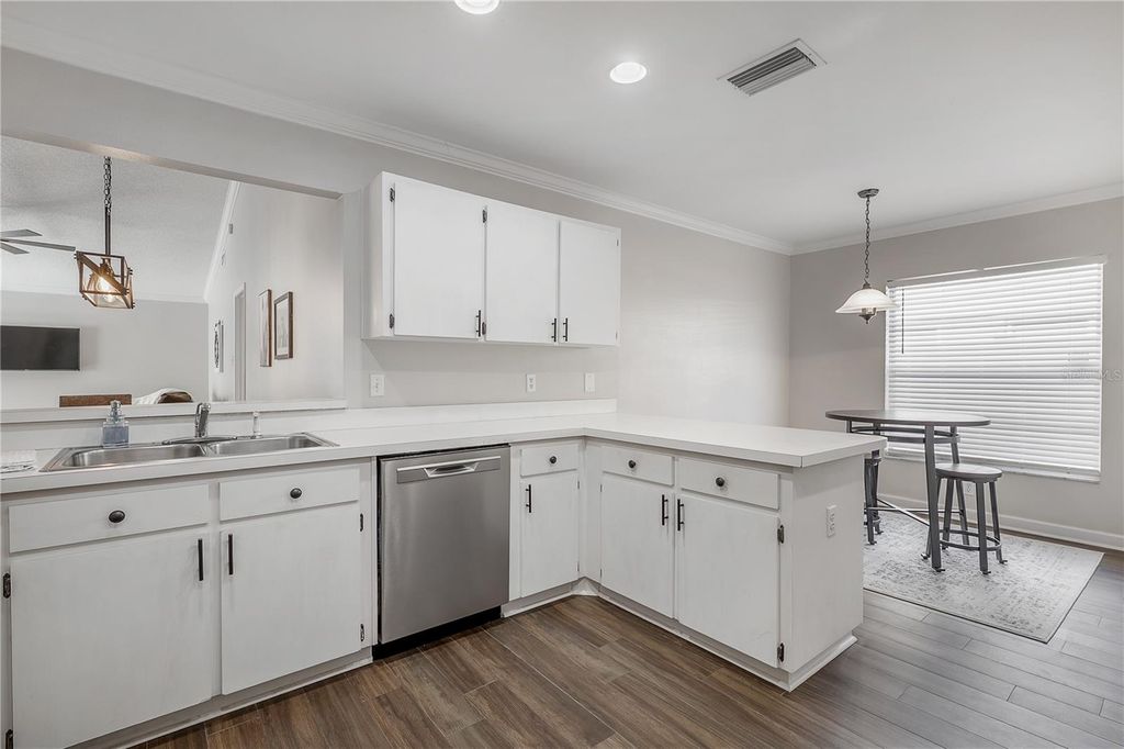 Image 19 of property listing at 8831 HAMPDEN DRIVE, Tampa, FL 33626