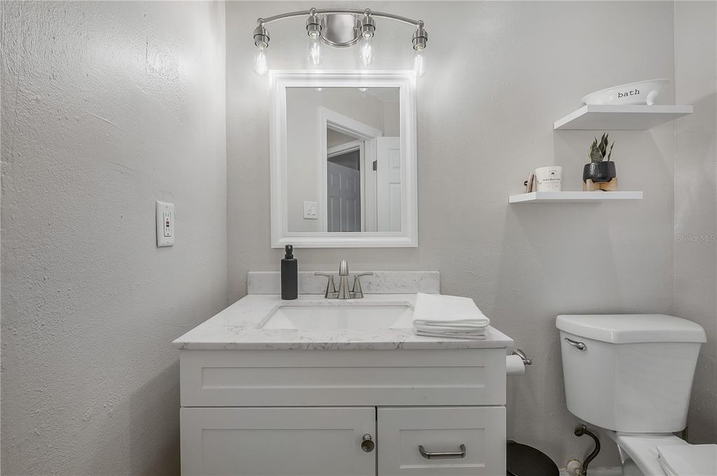 Image 37 of property listing at 8831 HAMPDEN DRIVE, Tampa, FL 33626