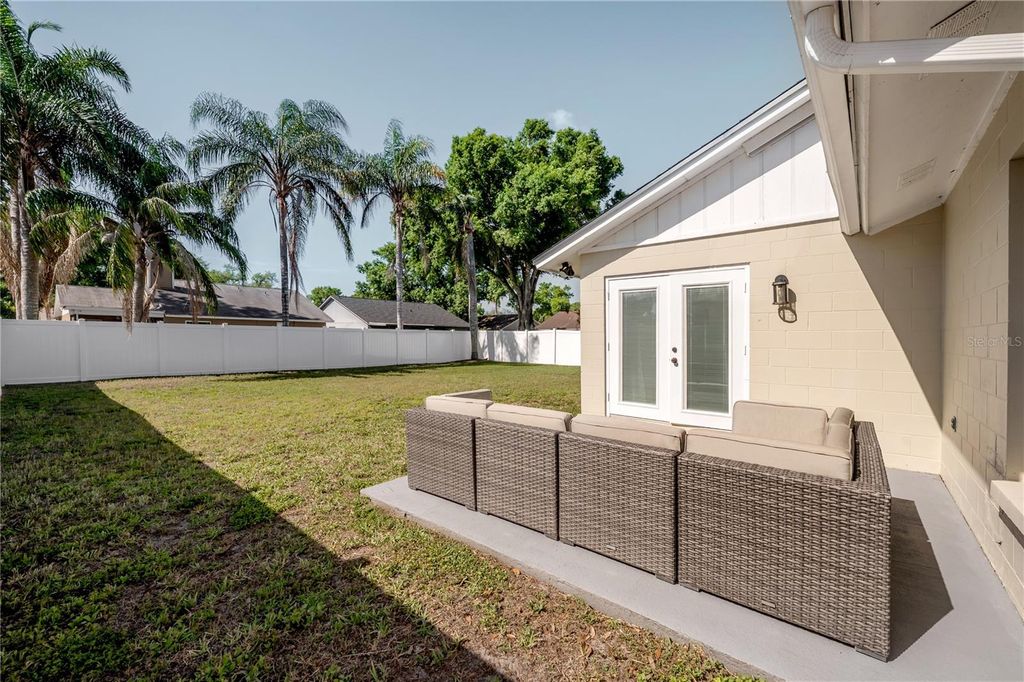 Image 41 of property listing at 8831 HAMPDEN DRIVE, Tampa, FL 33626