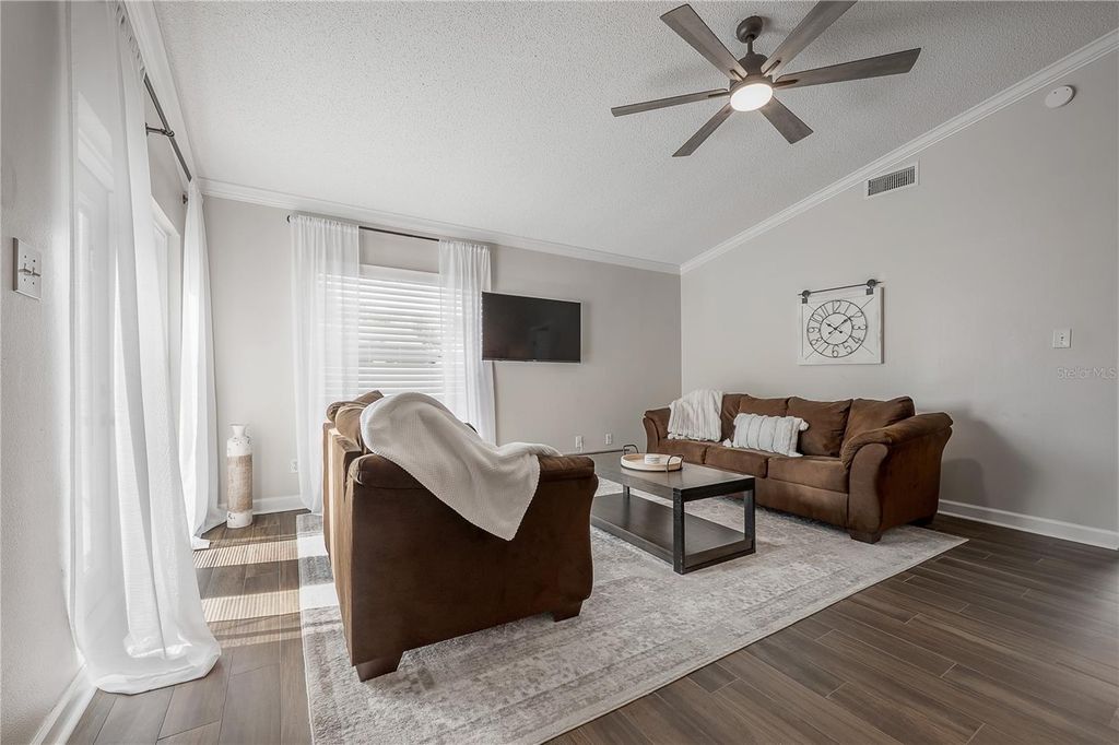 Image 10 of property listing at 8831 HAMPDEN DRIVE, Tampa, FL 33626