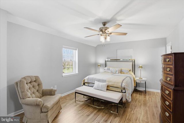 130 OAK KNOLL CIR, Millersville, PA 17551