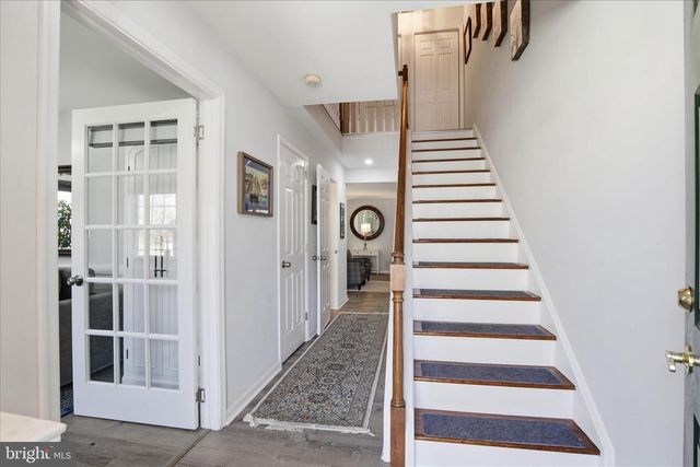 130 OAK KNOLL CIR, Millersville, PA 17551