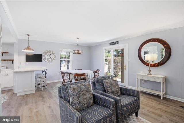 130 OAK KNOLL CIR, Millersville, PA 17551