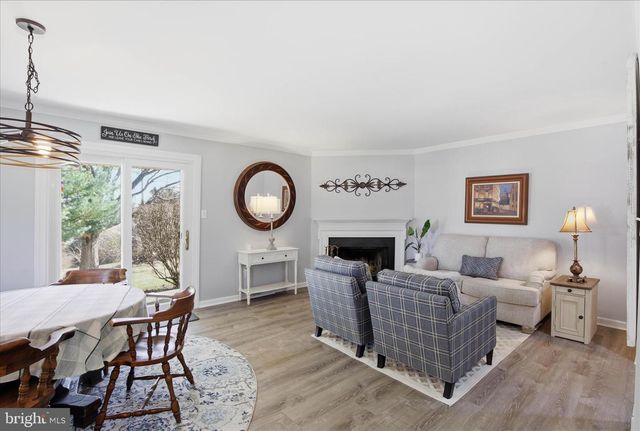 130 OAK KNOLL CIR, Millersville, PA 17551