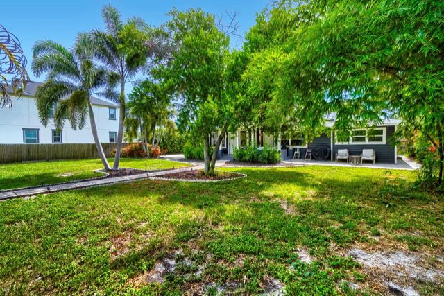 940 25TH STREET N, St Petersburg, FL 33713
