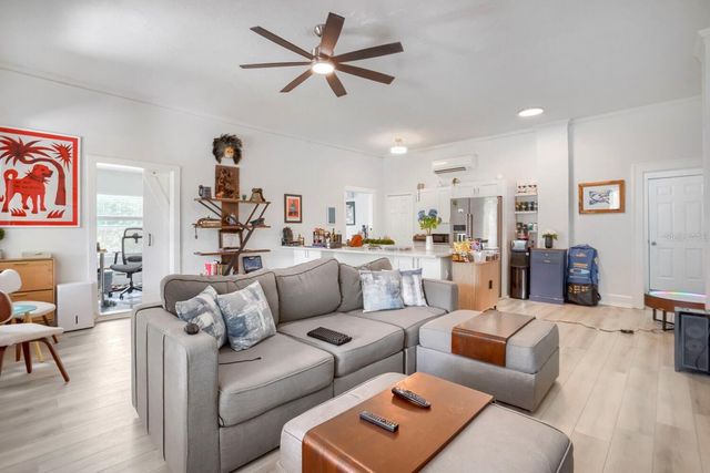 940 25TH STREET N, St Petersburg, FL 33713
