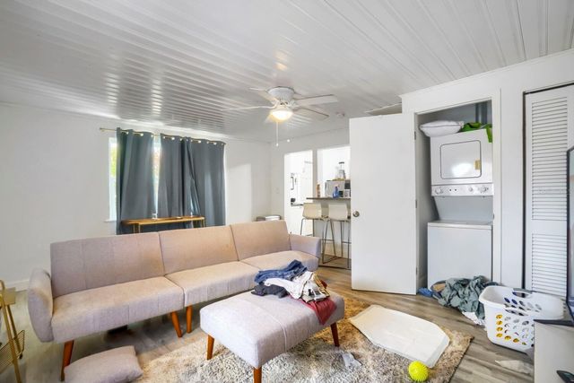 940 25TH STREET N, St Petersburg, FL 33713