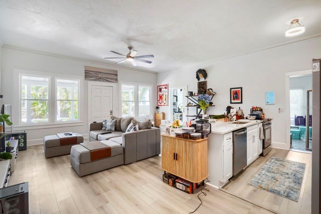 940 25TH STREET N, St Petersburg, FL 33713