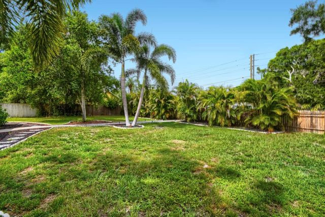 940 25TH STREET N, St Petersburg, FL 33713