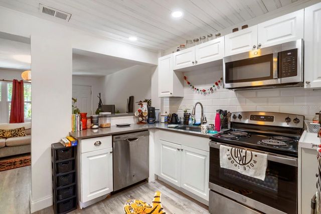 940 25TH STREET N, St Petersburg, FL 33713