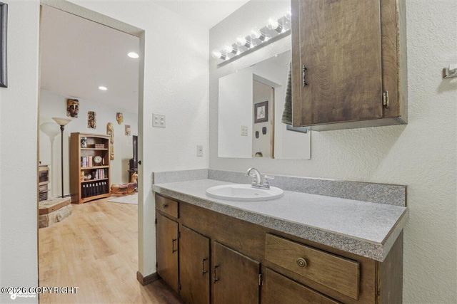 21818 Cloverleaf Road, Chugiak, AK 99567