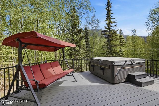 21818 Cloverleaf Road, Chugiak, AK 99567