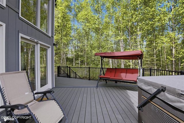 21818 Cloverleaf Road, Chugiak, AK 99567