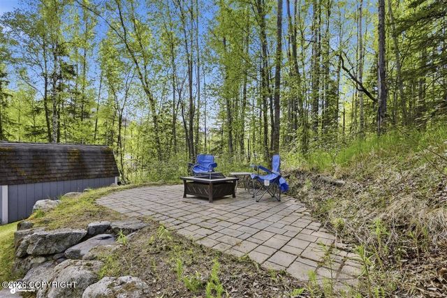 21818 Cloverleaf Road, Chugiak, AK 99567