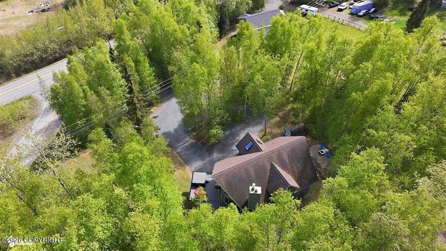 21818 Cloverleaf Road, Chugiak, AK 99567