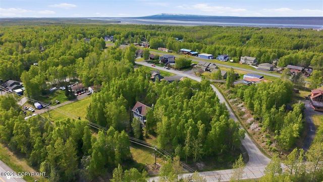 21818 Cloverleaf Road, Chugiak, AK 99567