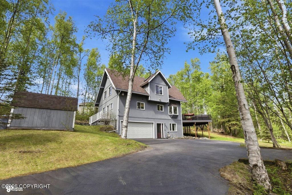 21818 Cloverleaf Road, Chugiak, AK 99567