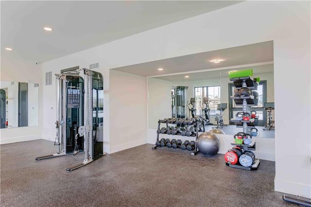 2432 W 177th Street, Overland Park, KS 66085