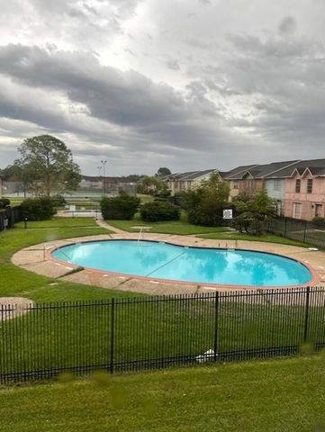 7141 Chasewood Drive, Houston, TX 77489