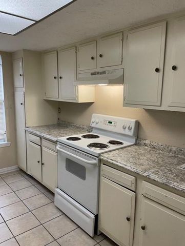 7141 Chasewood Drive, Houston, TX 77489