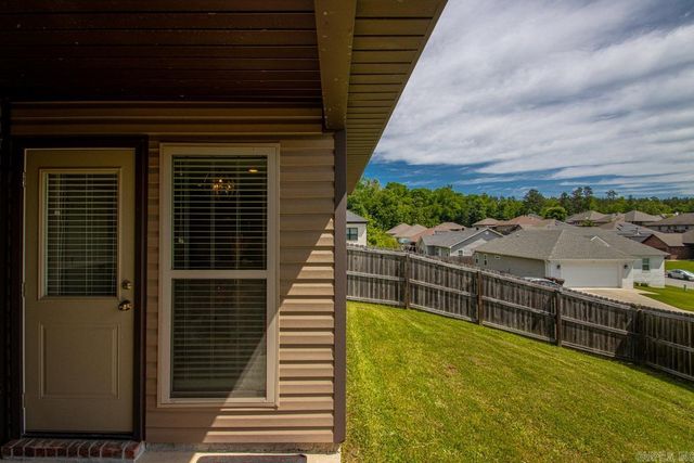 5455 Heritage Valley Dr, Benton, AR 72019