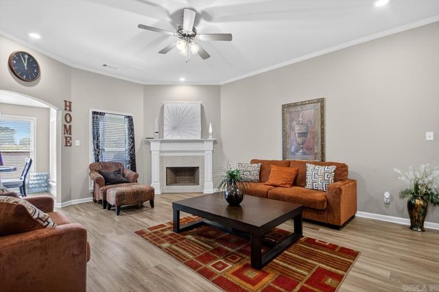 5455 Heritage Valley Dr, Benton, AR 72019