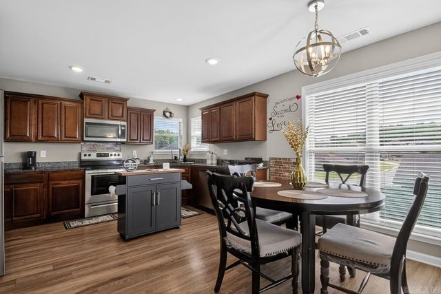 5455 Heritage Valley Dr, Benton, AR 72019