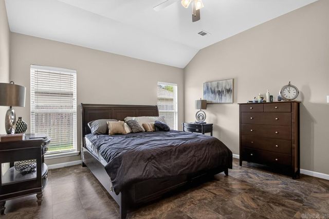 5455 Heritage Valley Dr, Benton, AR 72019