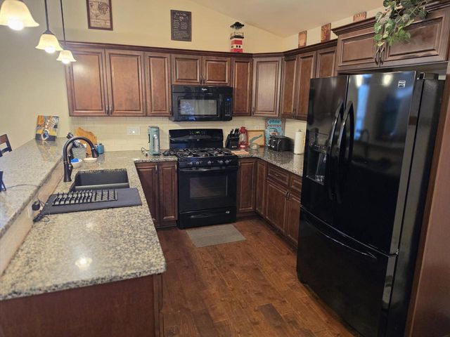 3828 W Cypress DRIVE, Lake Geneva, WI 53147