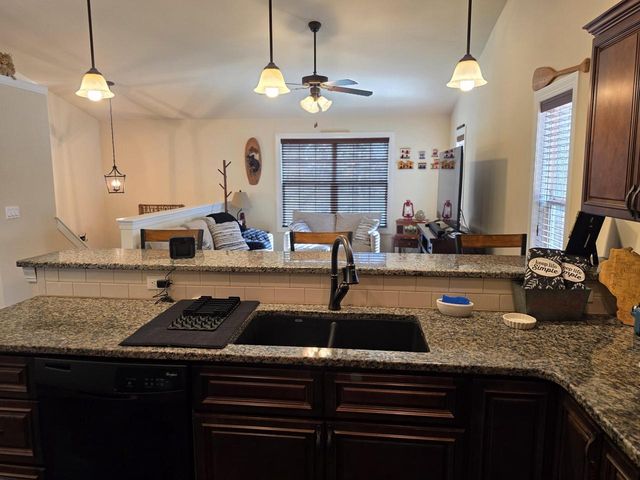 3828 W Cypress DRIVE, Lake Geneva, WI 53147