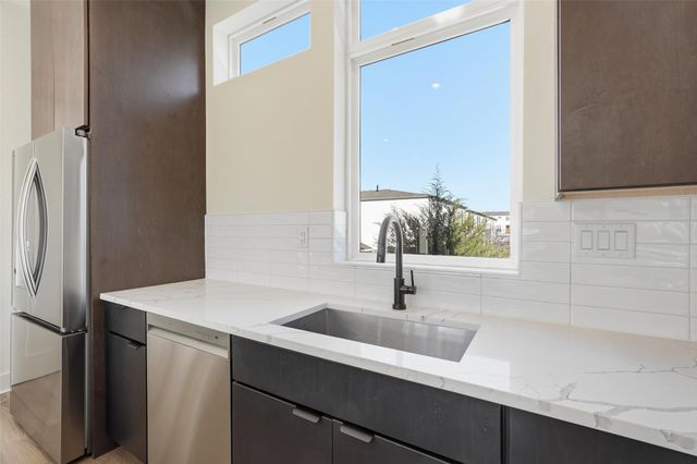 2202 N Carroll Avenue 103, Dallas, TX 75204