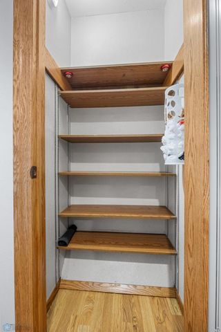 437 10th Avenue E, West Fargo, ND 58078