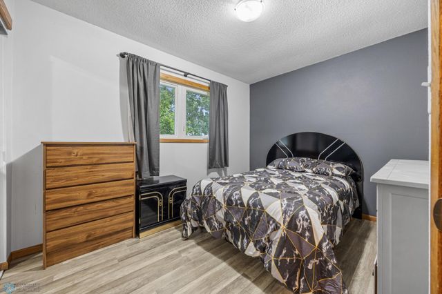 437 10th Avenue E, West Fargo, ND 58078